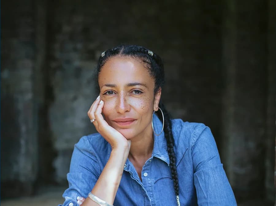 Zadie Smith - oplæg og livestreaming