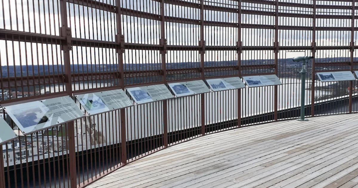 Se byen fra Papirtårnets tagterrasse i september