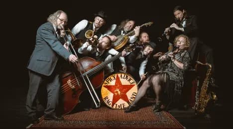 Spicy Advice Ragtime Band (S)