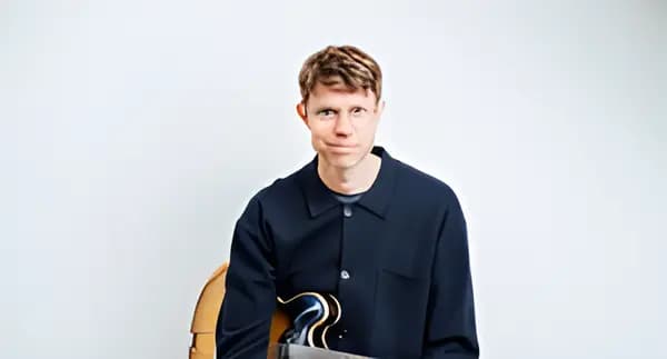 Mikkel Ploug, sologuitar